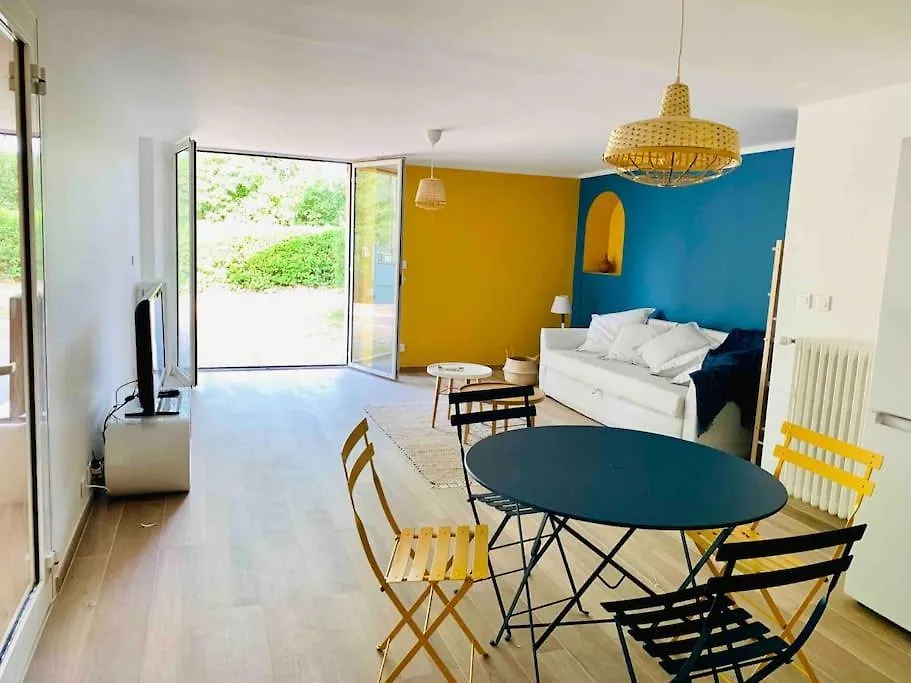 Appartement En Rez De Jardin D'Une Bastide Proche Centre D'Aix! Le Tholonet 0*,  France