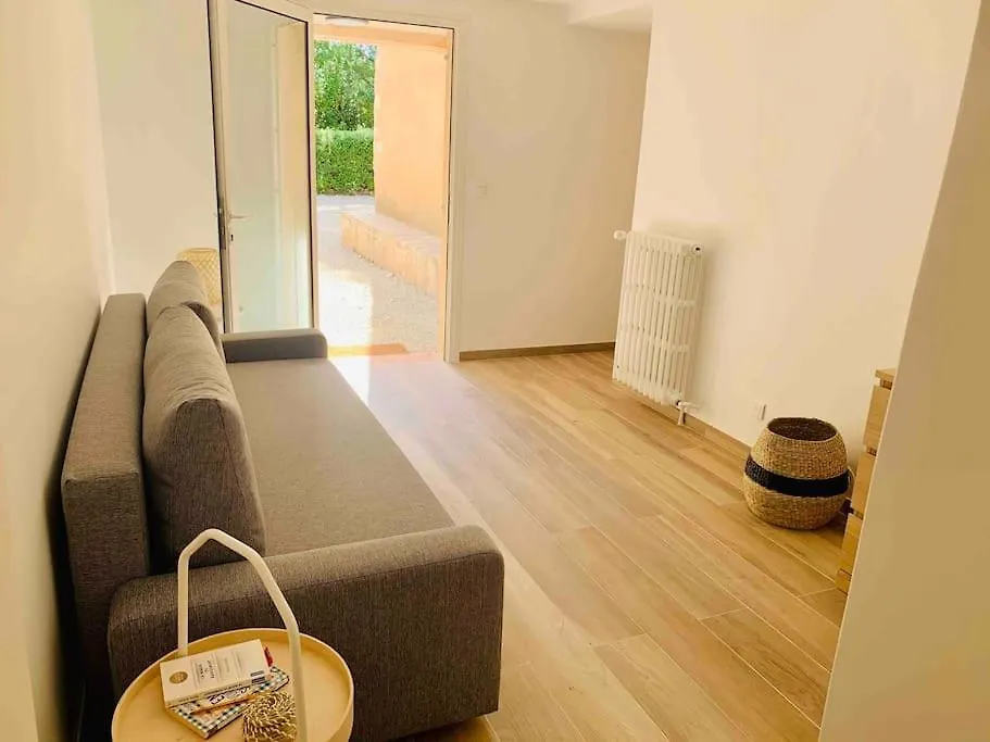 Appartement En Rez De Jardin D'Une Bastide Proche Centre D'Aix! Le Tholonet